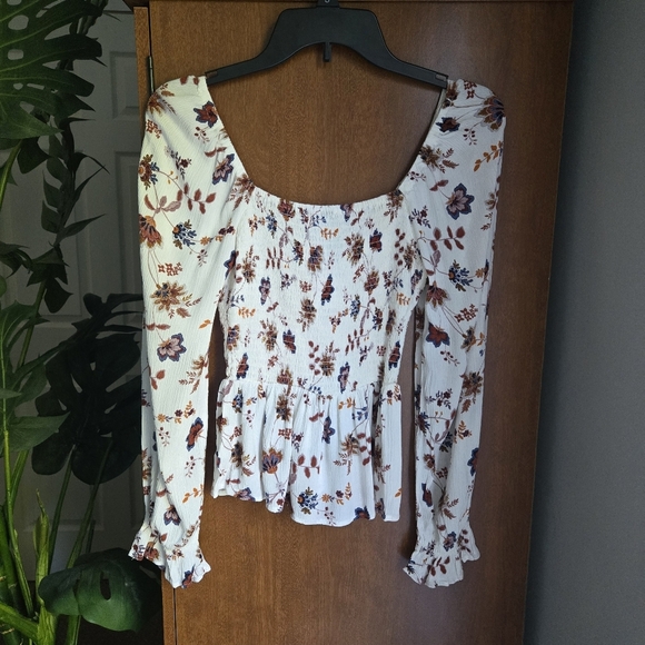 Francesca's Collections Roula Twist Keyhole Paisley  Blouse White and Brown XS - Picture 2 of 5